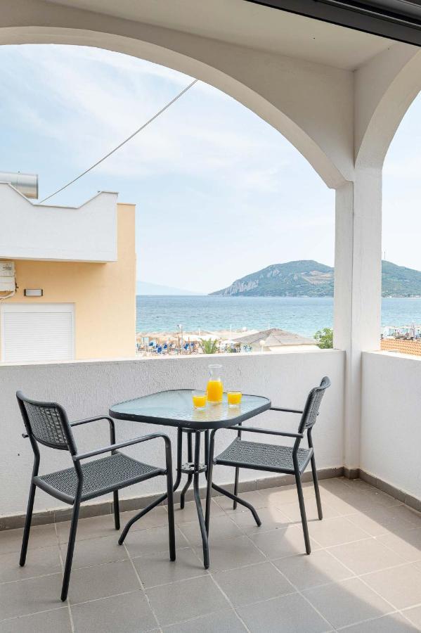 Marinis Boutique Rooms Nea Iraklitsa Экстерьер фото