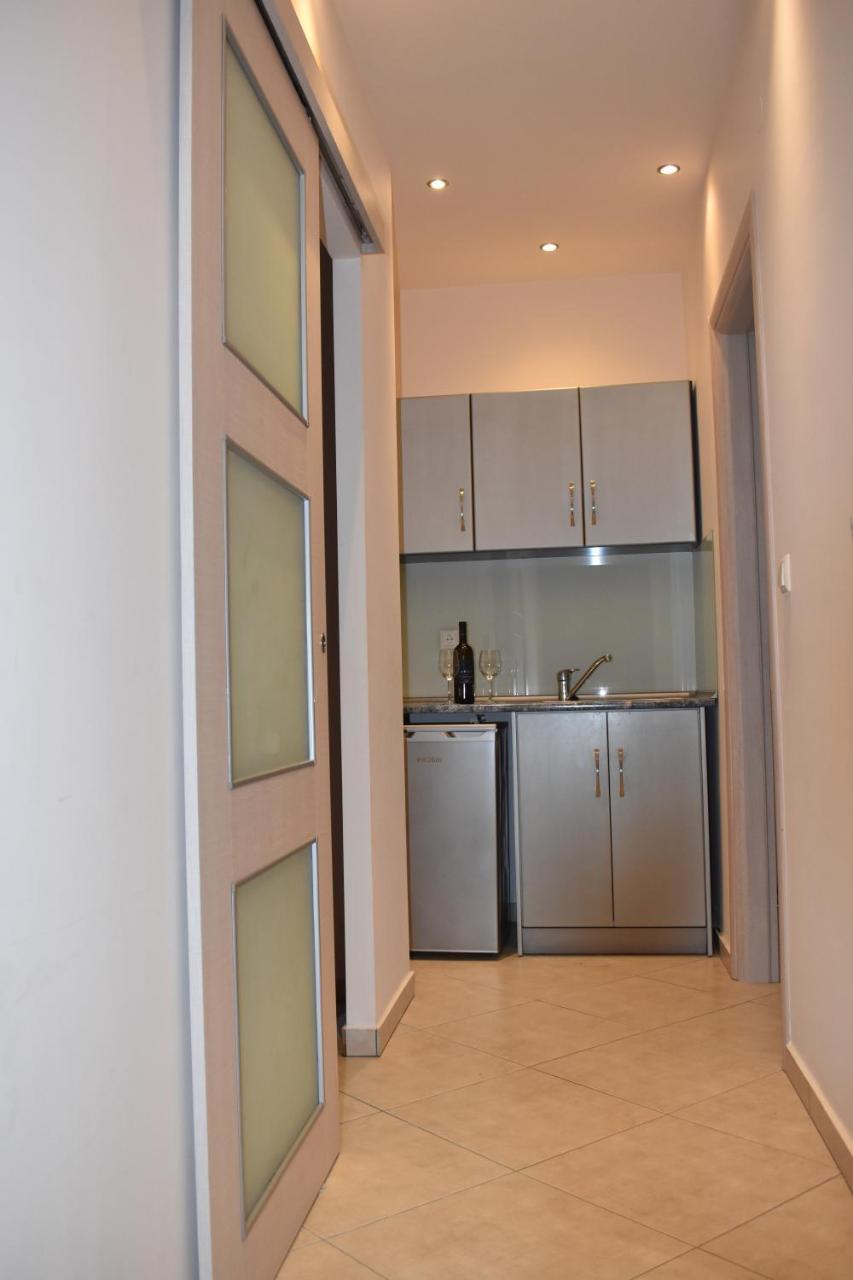 Marinis Boutique Rooms Nea Iraklitsa Экстерьер фото