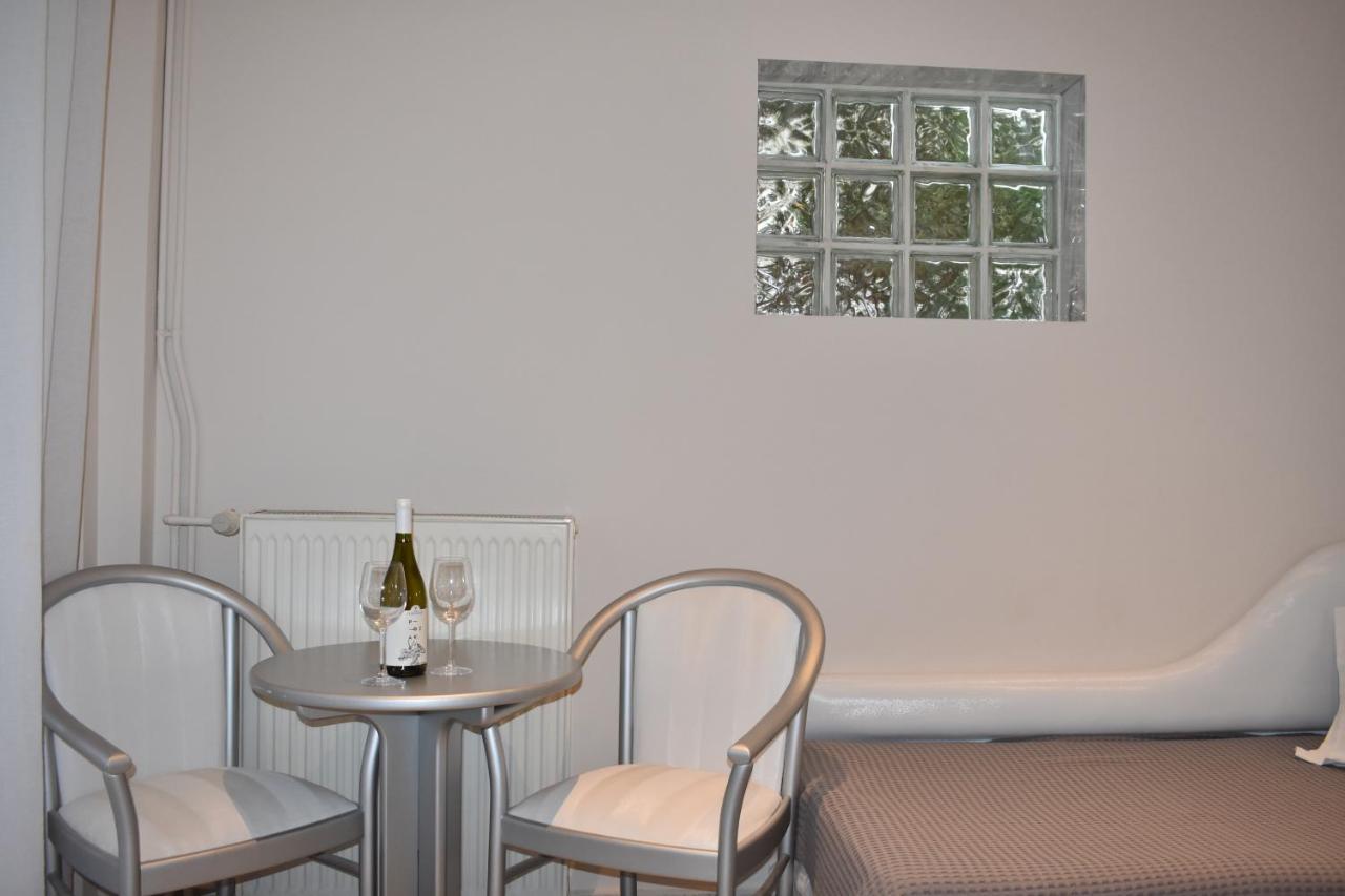 Marinis Boutique Rooms Nea Iraklitsa Экстерьер фото