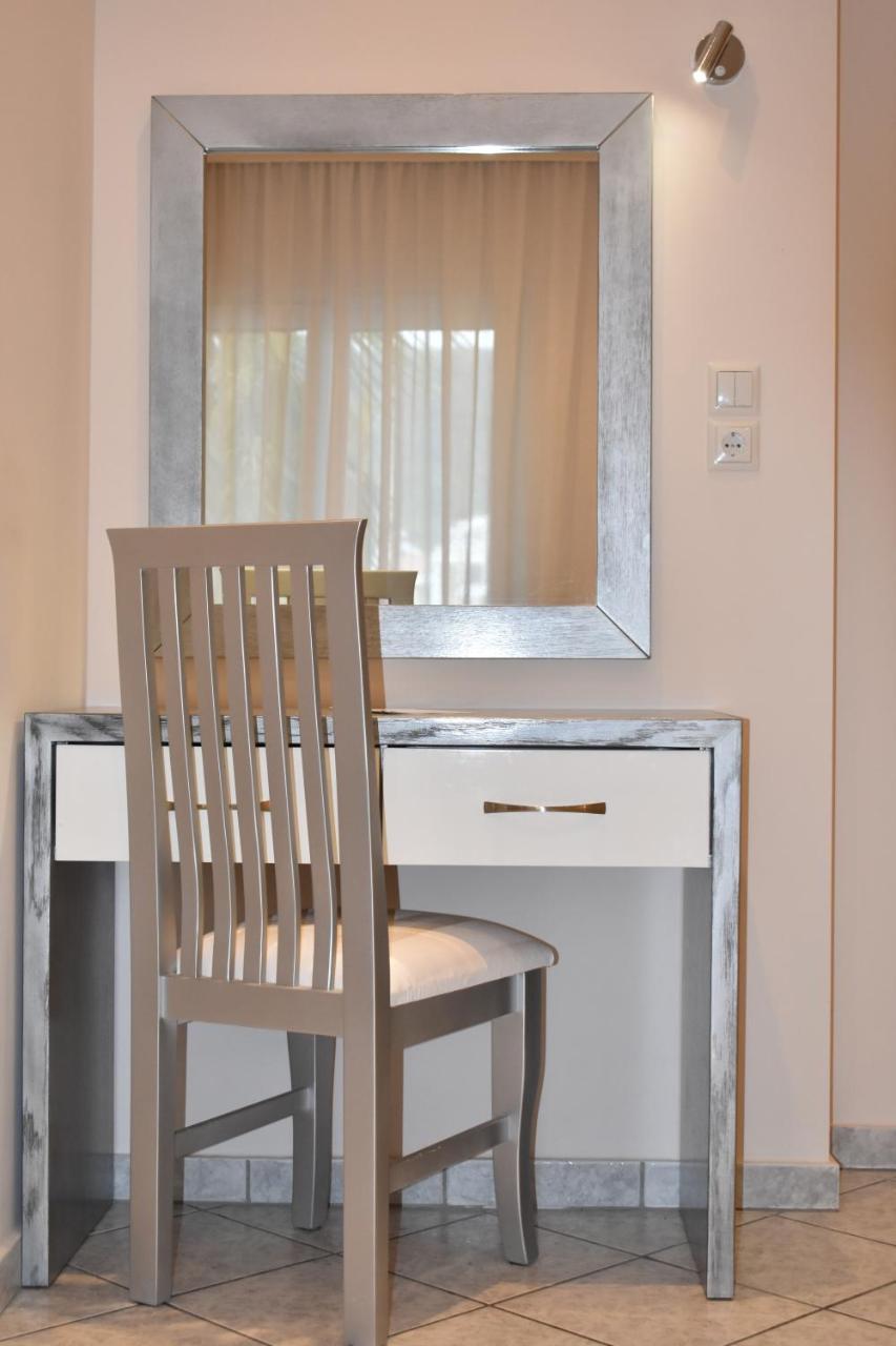 Marinis Boutique Rooms Nea Iraklitsa Экстерьер фото