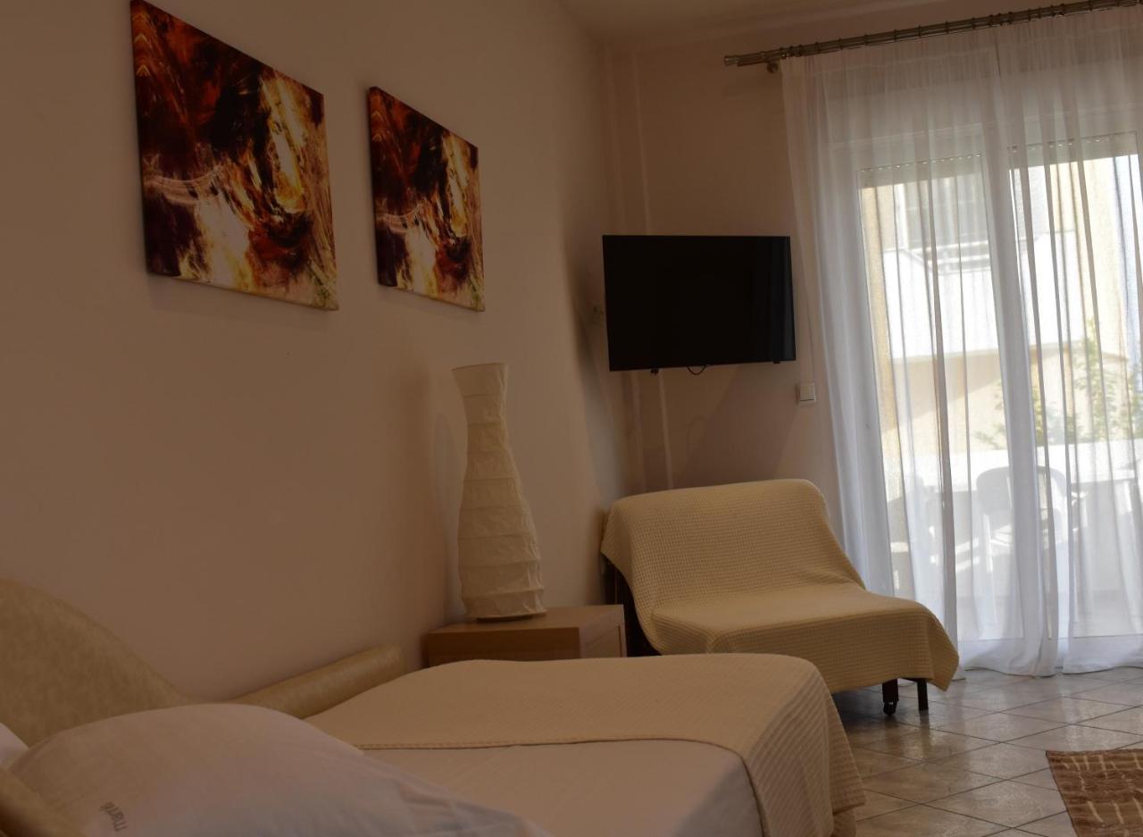 Marinis Boutique Rooms Nea Iraklitsa Экстерьер фото